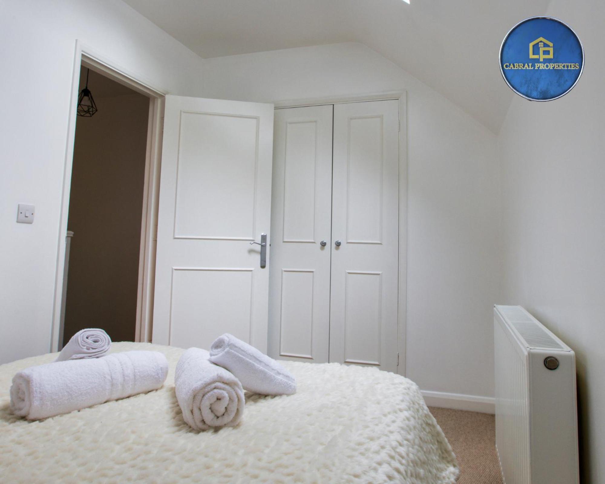 רדינג 2 Bedroom House By Cabral Properties Monthly Special Price מראה חיצוני תמונה
